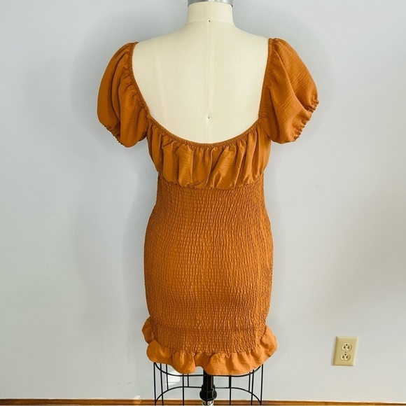 Love Tree Body-con Ruffle Hem Puff Short Sleeve Dress- Size Medium - Picture 6 of 7